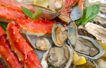 Los mariscos se incluyen en la dieta para la osteocondrosis cervical